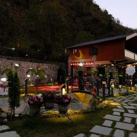 Granny'S Den Resort Rājpur Екстериор снимка