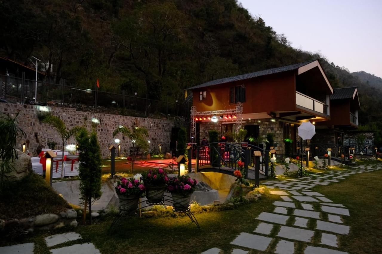 Granny'S Den Resort Rājpur Екстериор снимка