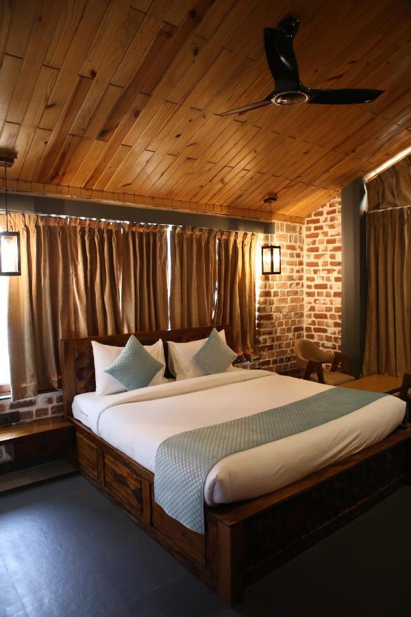 Granny'S Den Resort Rājpur Екстериор снимка