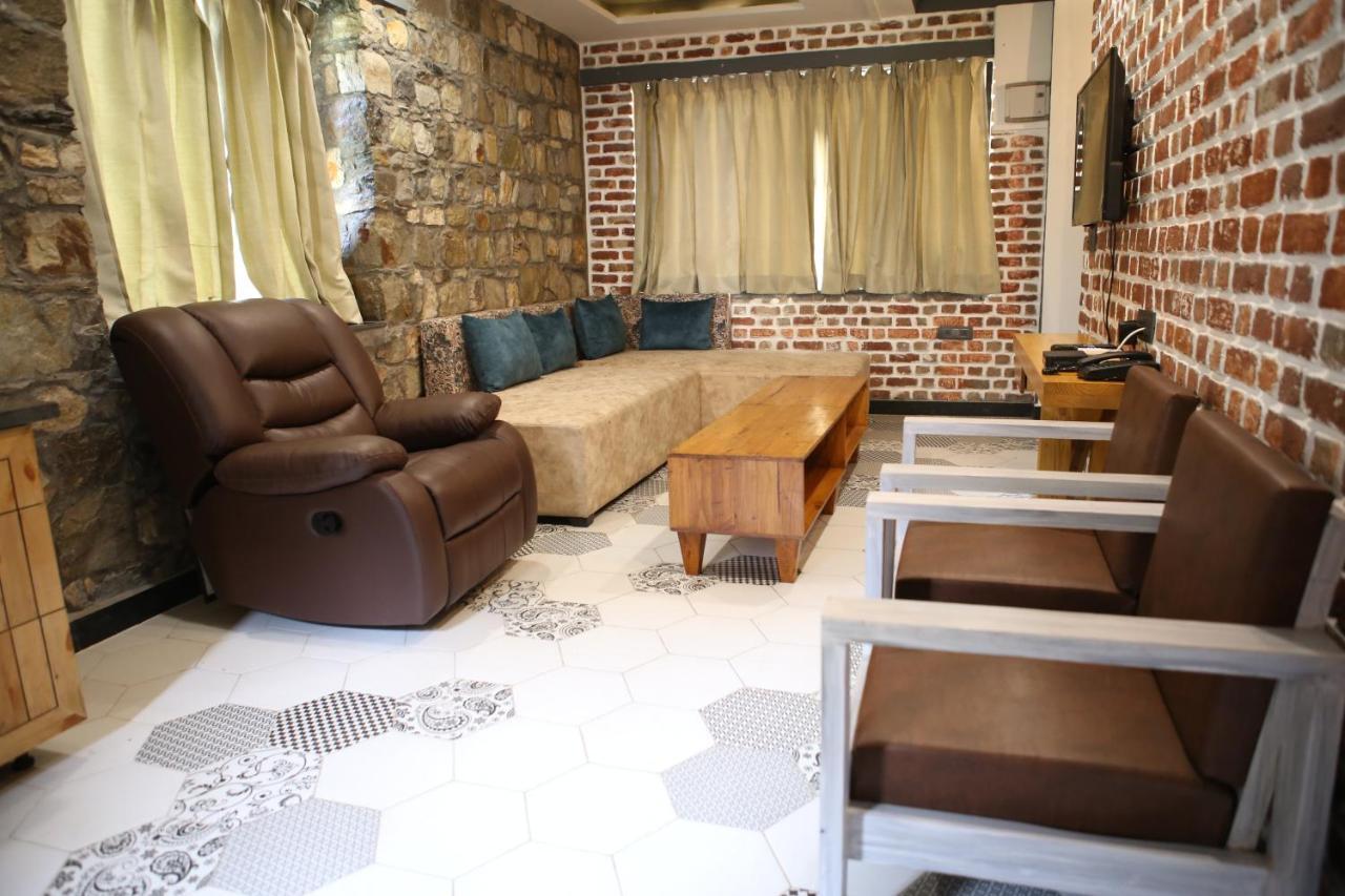 Granny'S Den Resort Rājpur Екстериор снимка