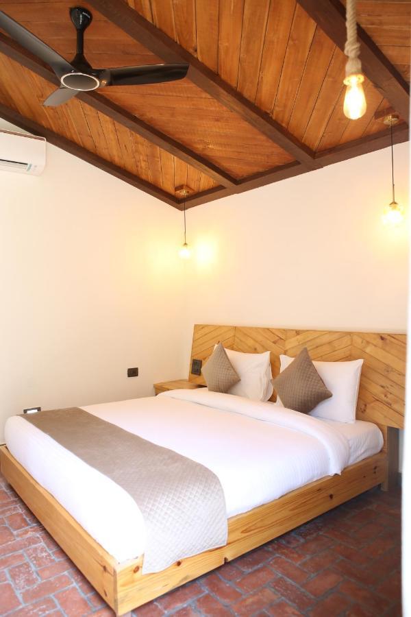 Granny'S Den Resort Rājpur Екстериор снимка