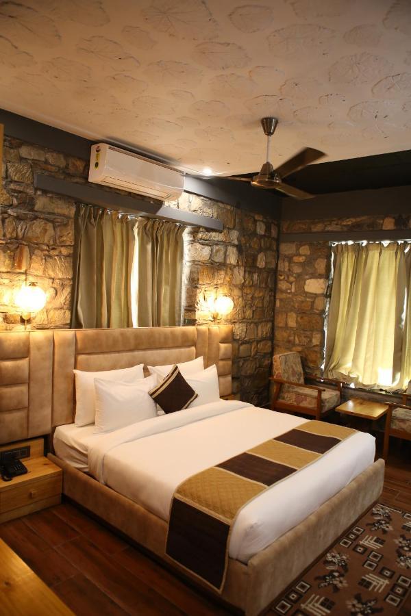 Granny'S Den Resort Rājpur Екстериор снимка