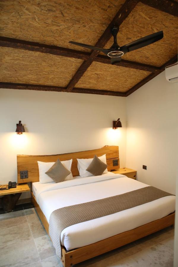 Granny'S Den Resort Rājpur Екстериор снимка
